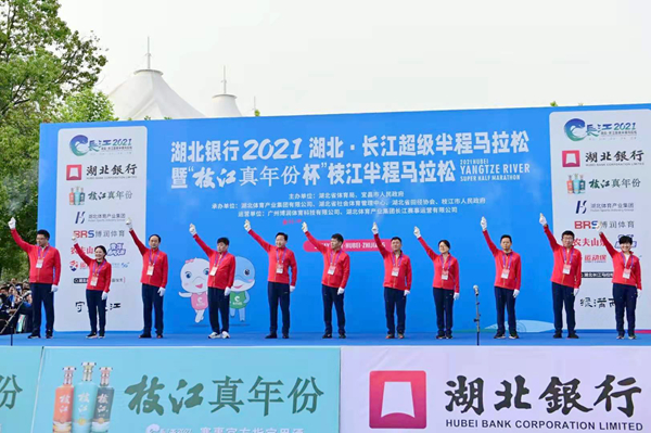 鸣枪.jpg 鸣枪.jpg